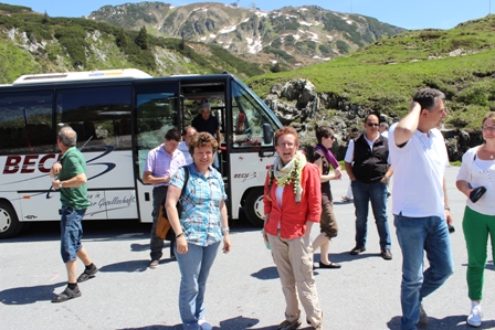 tl_files/images-nachrichten/04_wein/Regener/Trentinreise/Mebold Team auf der Reise in das Trentin.JPG